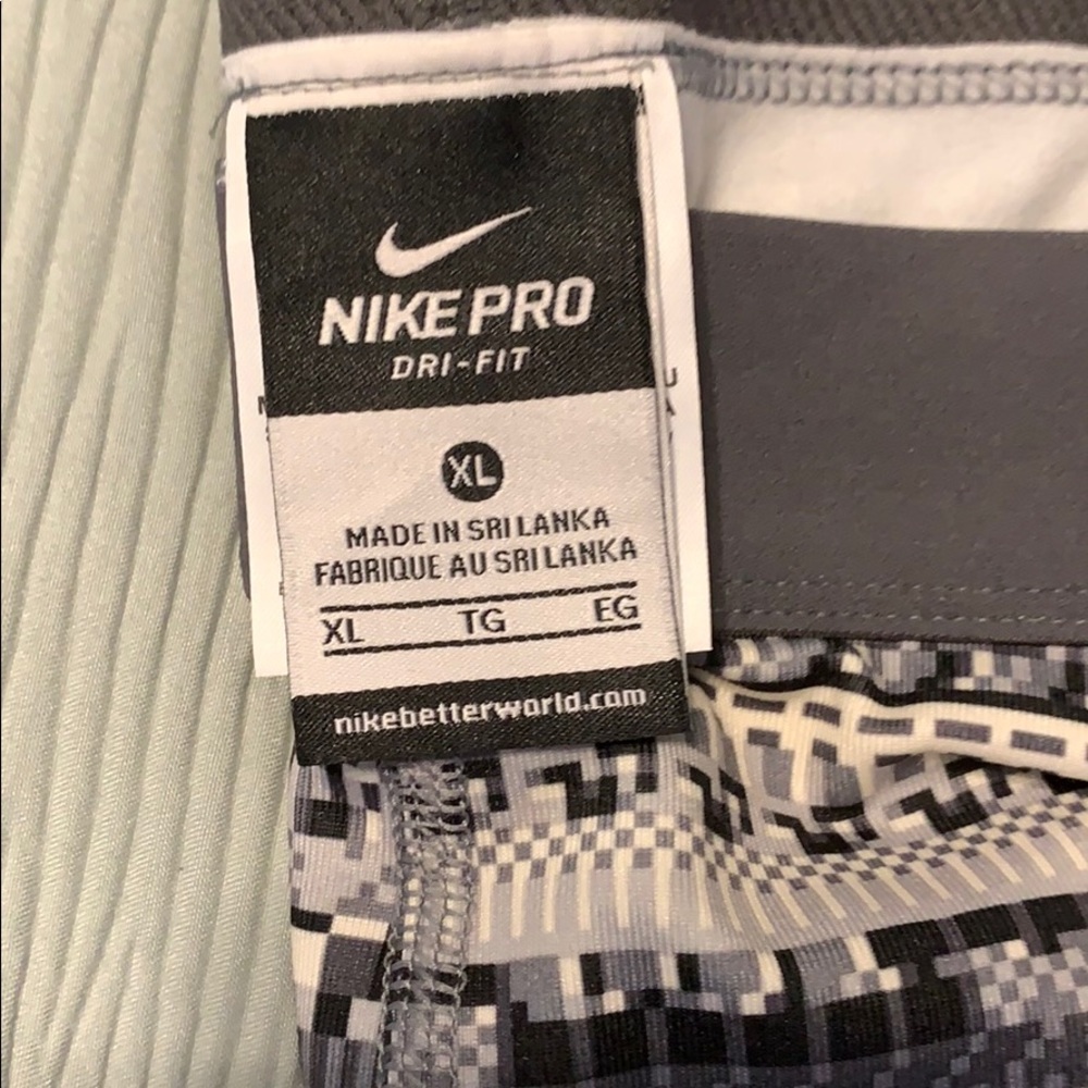 Nike Dri-Fit Tights - Picture 3 of 3